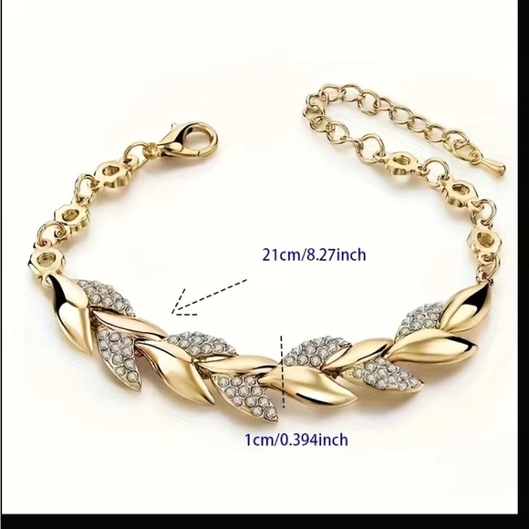Gold and Diamond Leaf Adjustable Bracelet - Picture 2 of 6